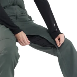 Volcom Women's Swift Bib Pants 10 Volcom Women's Swift Bib Pants -Ski Promotional Store womens swift bib pants p9753 41949 zoom